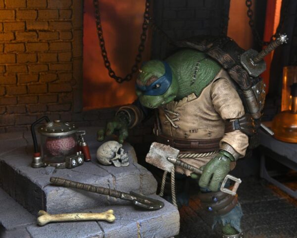 Universal Monsters TMNT 7" Scale Action Figure - Ultimate Leonardo Hunchback - Imagen 3